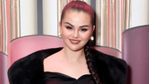 Selena Gomez se emociona em show de Demi Lovato e celebra reencontro nostálgico em 2026