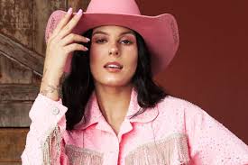 Ana Castela surpreende fãs com abdômen trincado e conquista elogios em 2026