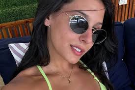 Ana Castela lota Expo Londrina e surpreende com show tecnológico em 2026