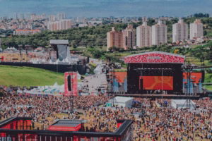 Hurricanes surpreende o Lollapalooza 2026 com show intenso de “Freedom”