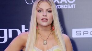 Brasileira por trás das unhas de Luísa Sonza no Coachella 2026 surpreende fãs