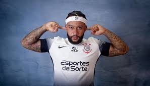 Corinthians corre contra o tempo para manter Memphis Depay em 2026