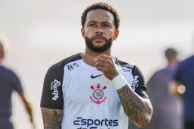 Corinthians enfrenta transferência proibida e futuro indefinido de Memphis Depay em 2026