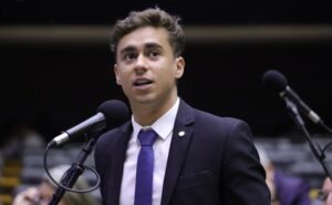 Nikolas Ferreira pode ultrapassar 2 milhões de votos em eleição de 2026, prevê Valdemar Costa Neto
