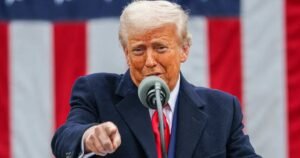 Críticas a Trump crescem com acusações de poder pessoal e escândalos milionários