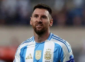 Bode Messi vira celebridade em Kansas City e rouba a cena durante revitalização urbana em 2026