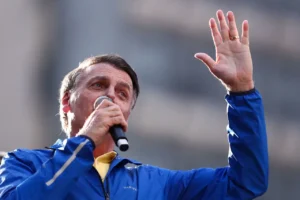 Ronaldo Caiado dispara críticas e compara Lula e Bolsonaro após novo inquérito contra Lulinha