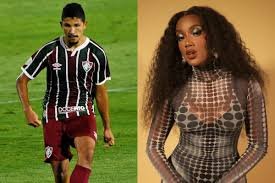 Filha de Iza encanta web ao brincar com pai e tio gêmeo: veja os bastidores