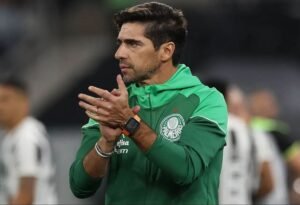 Palmeiras vive dilema de luxo: excesso de atacantes deixa Abel Ferreira sorrindo em 2026
